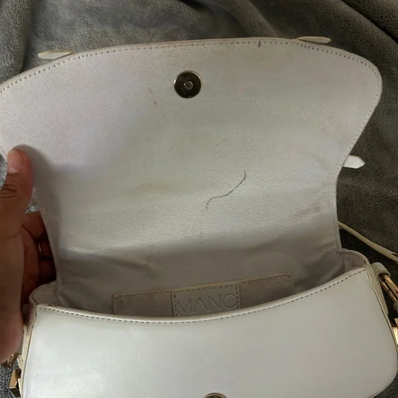 Manc. Lilith in White - Picture 8 of 16